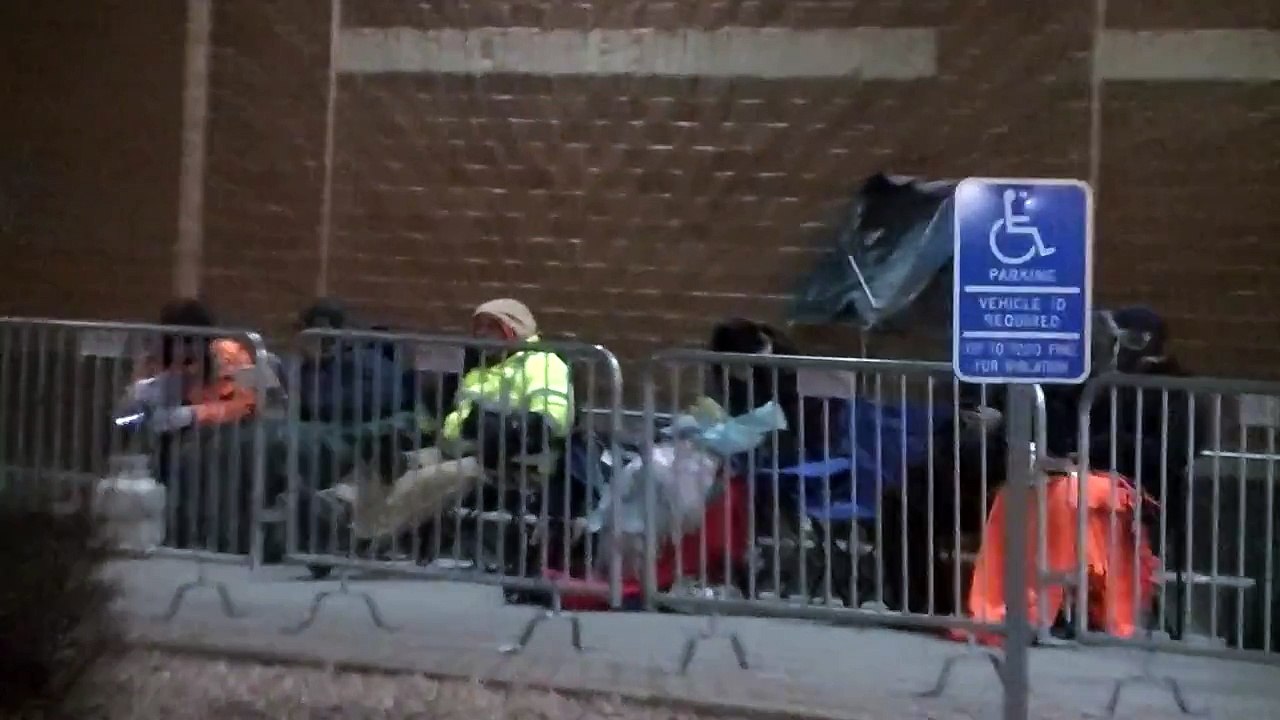 TOP 5 Brutal BLACK FRIDAY FIGHTS Caught On Camera! (Thanksgiving Brawls)