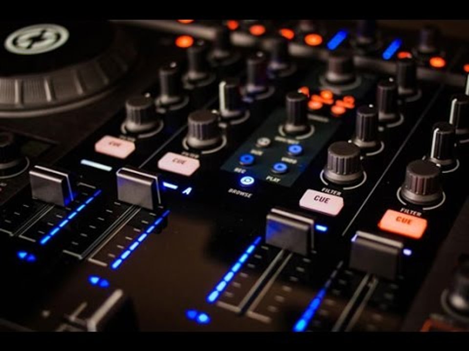 EDM Nhạc Sàn Cực Mạnh 2016 ♫ Dj Nonstop Faded Ảo Diệu Từ Giây Phút Đầu Tiên