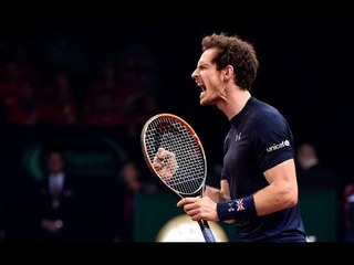 Andy Murray takes the second set