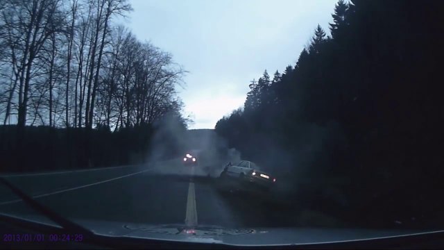 Méthode radicale de la police tchèque pour arreter les fuyards pendant les courses poursuites !