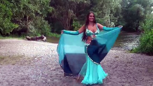 Sensual Belly Dance at the Beach Belly Dancer Isabella 2014 HD