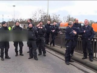 জার্মানিতে মুহূর্তের মধ্যে গুঁড়িয়ে দেয়া হলো ১৮ তলা ভবন