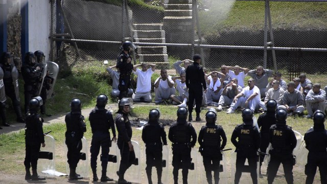 Mutinerie dans une prison pour mineurs au Guatemala: 3 surveillants tués