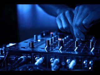 Nonstop Nhạc Sàn Cực Mạnh 2015 ♫ Bass Căng Đánh Bại Mọi Đối Thủ