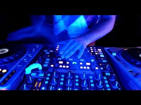 Nonstop Nhạc Sàn Cực Mạnh Hay Nhất 2015 ▶ Bass Căng Tuyệt Đối