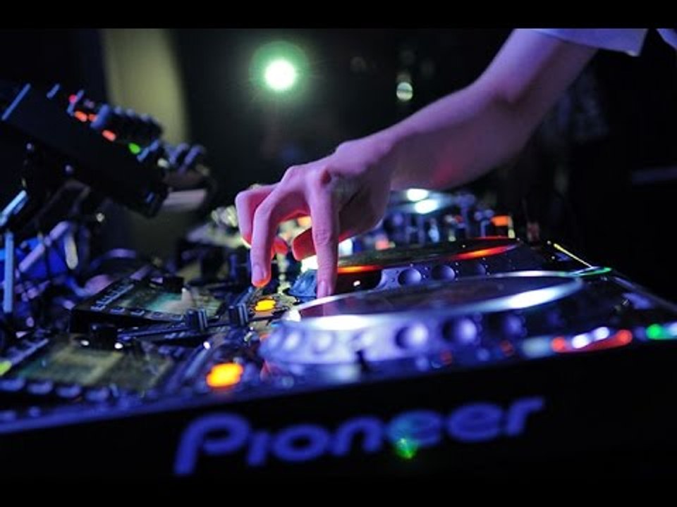 Nonstop Nhạc Sàn Cực Mạnh 2016 ♫ Phiêu Đến Từng Phút Giây