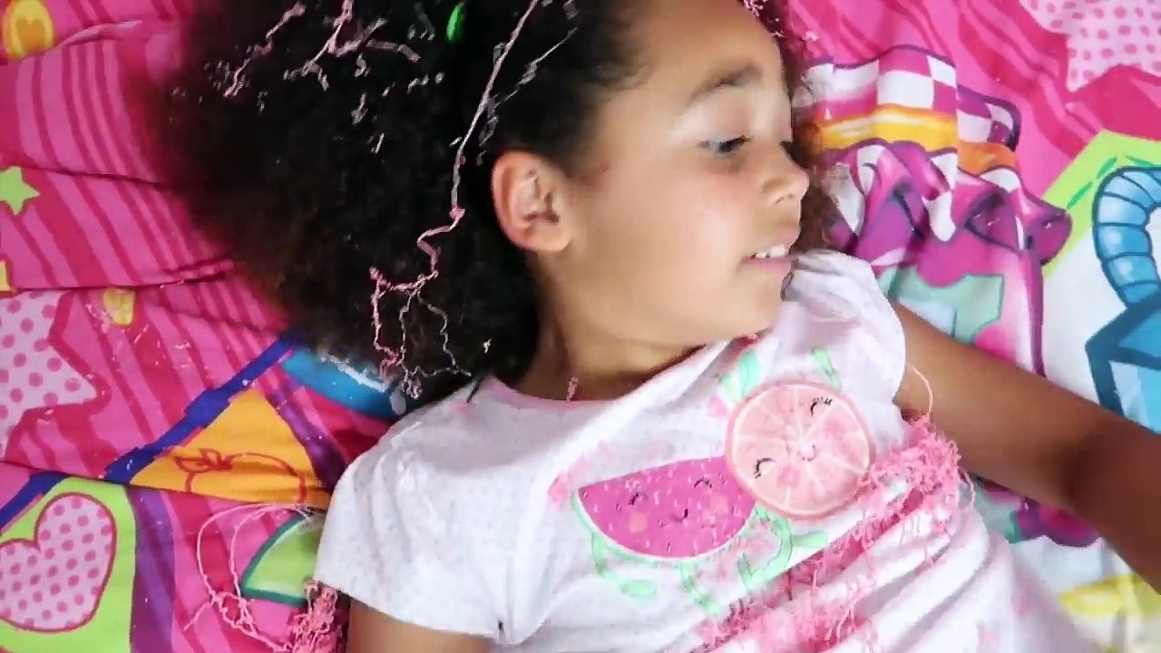 GIANT SPIDERS ATTACK GIRL - Part 3 | Toys AndMe