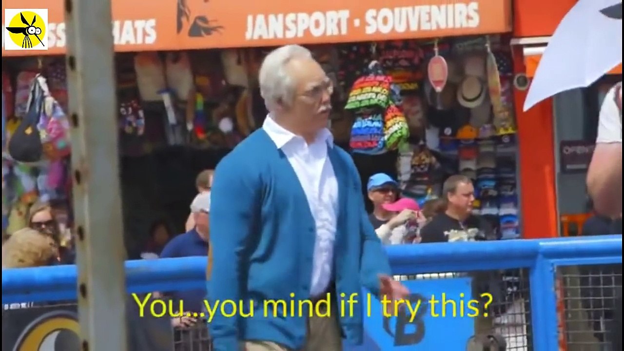 Un vieillard de 84 ans fout la honte aux bodybuilders de Californie