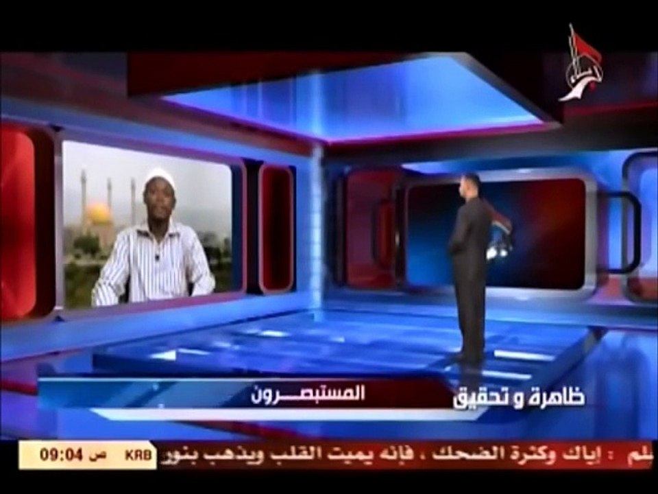 ترك المسيحية و دخل اسلام عمر لكنه بسبب كذب اتباع اسلام عمر على الشيعة اهتدى لطريق الاسلام الحقيقي اسلام الرسول و اهل البيت صلوات الله عليهم اجمعين