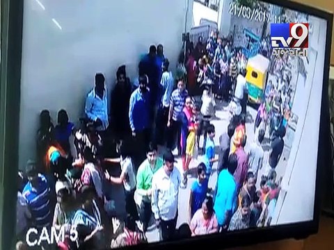 Irked customers loot home appliances shop in Kubernagar, Ahmedabad - Tv9 Gujarati