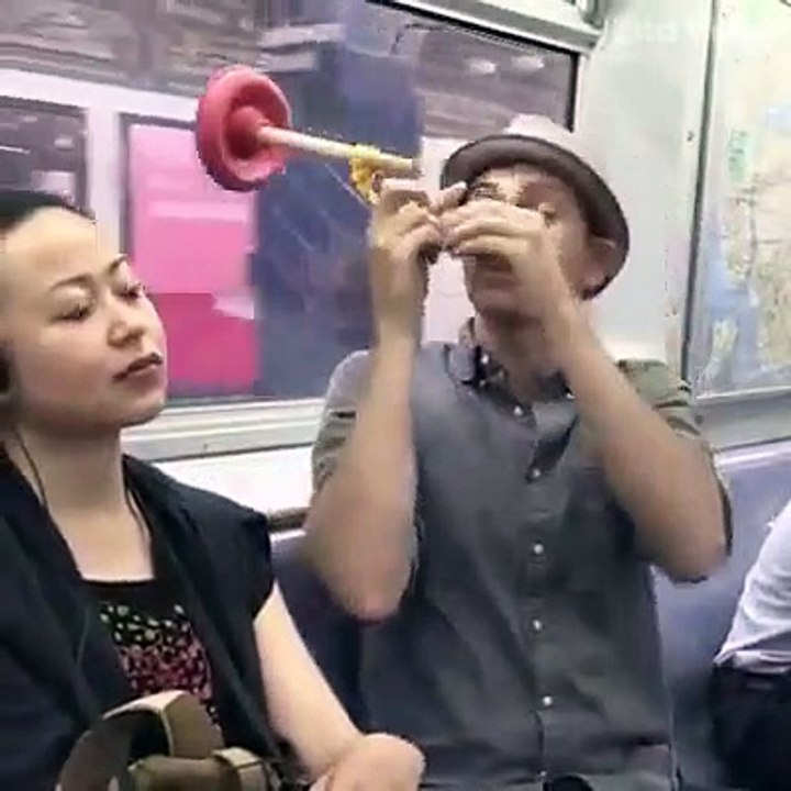 Cet objet vous permet de dormir tranquille dans le metro