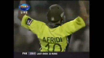 Shahid Afridi makes 32 runs from 1 over vs Sri Lanka