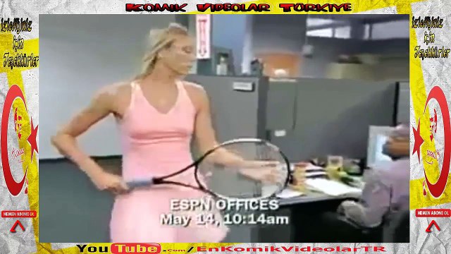 Sarışın Güzel Kıza Yapılan Şaka Komik Video lar izle