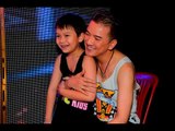Tin Việt 24H - Đàm Vĩnh Hưng cười tít mắt khi con trai đến ủng hộ liveshow siêu khủng