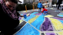 Grenoble : âgés de 4 à 5 ans, ils s’inspirent de Kandinsky pour le marquage au sol devant leur école