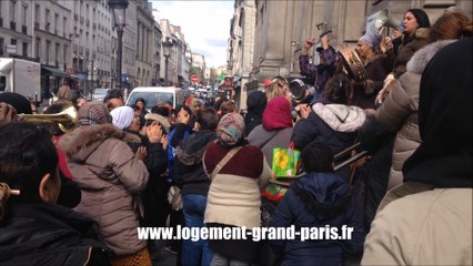 Paris 10ème: manifestation contre la chute des relogements