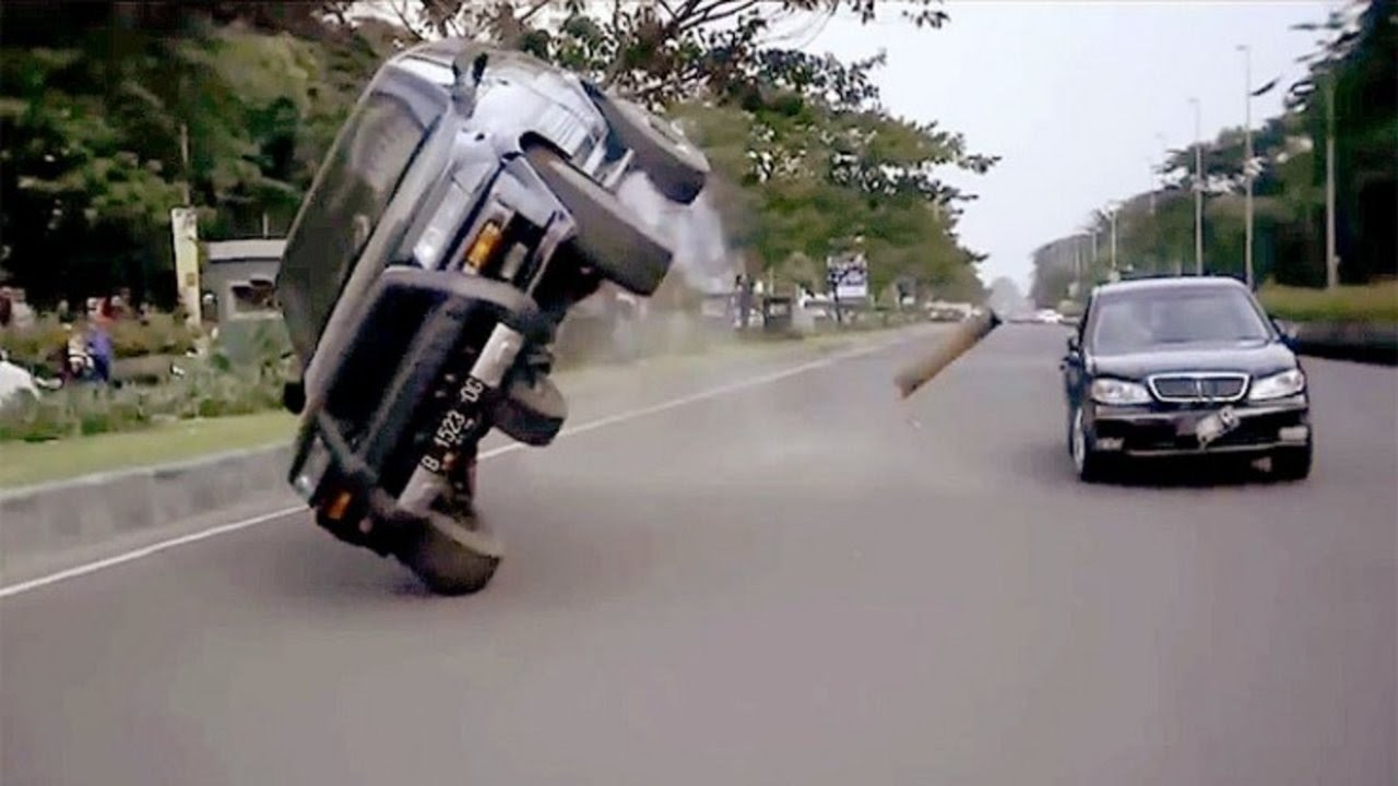 Car Crashes-Shocking dash camera HD #148
