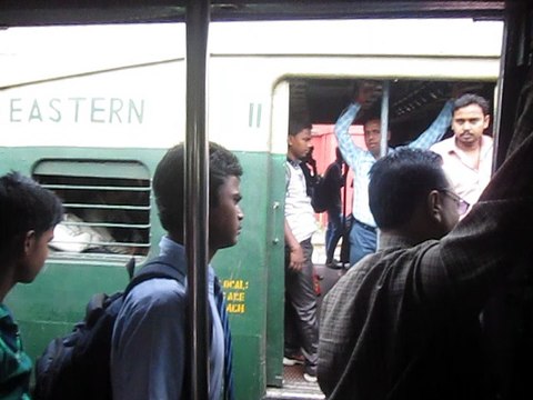 parallel action between Bandel Howrah INTERCITY vs BARDHAMAN HOWRAH CHORD LOCAL