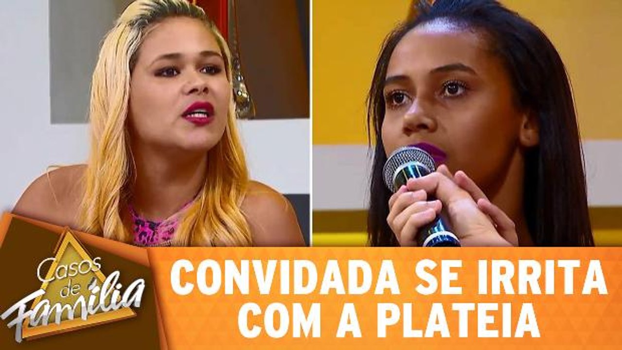 Convidada se irrita com a plateia