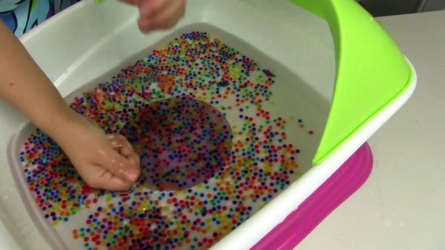 OVER 1,000,000 ORBEEZ Pool Surprise Toys Surprise Eggs Games Worlds Biggest ORBEEZ Pool M