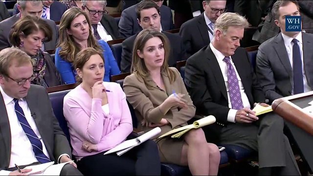 Spicer circles around question on wiretapping evidence