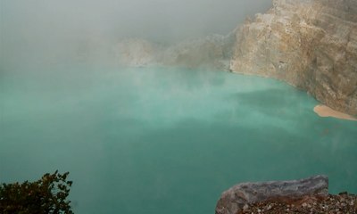 Pengamatan Aktivitas Gunung Kelimutu