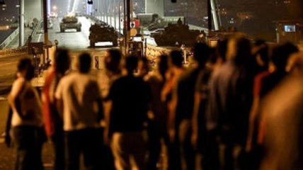 Gece Ankara'yı Karıştıran 'Darbe' İddiası: Vatandaşlar Sokağa İndi