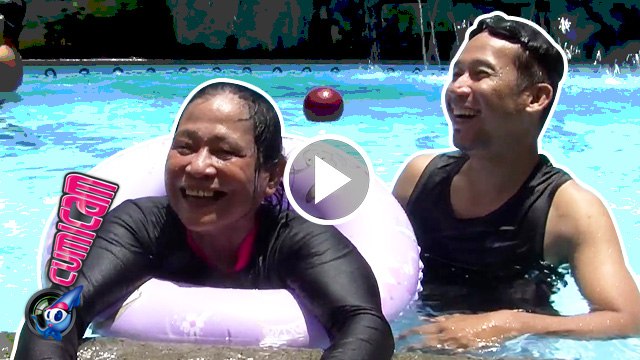 Denny Cagur Temani Ibunda Main Perosotan - Cumicam 22 Maret 2017