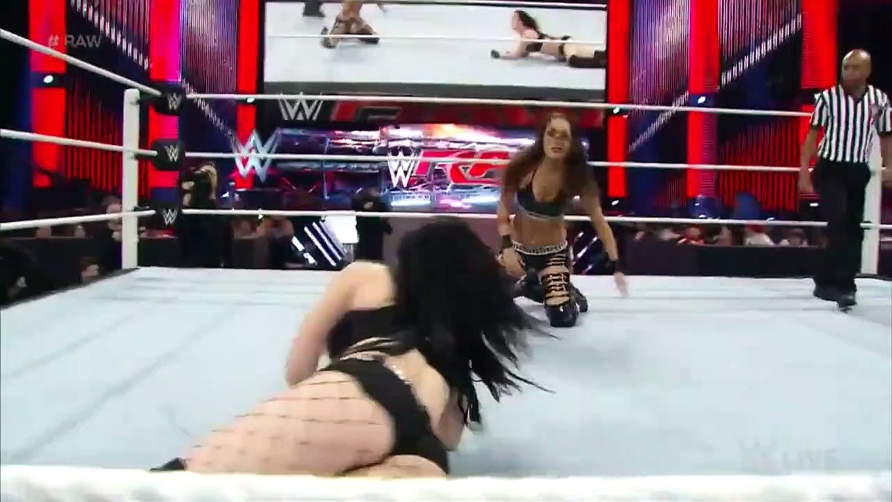 720pHD WWE RAW Paige vs Brie Bella (Tyson Kidd make distraction)