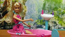 Glam Bathroom / Łazienka z Lalką - Barbie`s Furnitures / Mebelki Barbie - Mattel - Y2856 -
