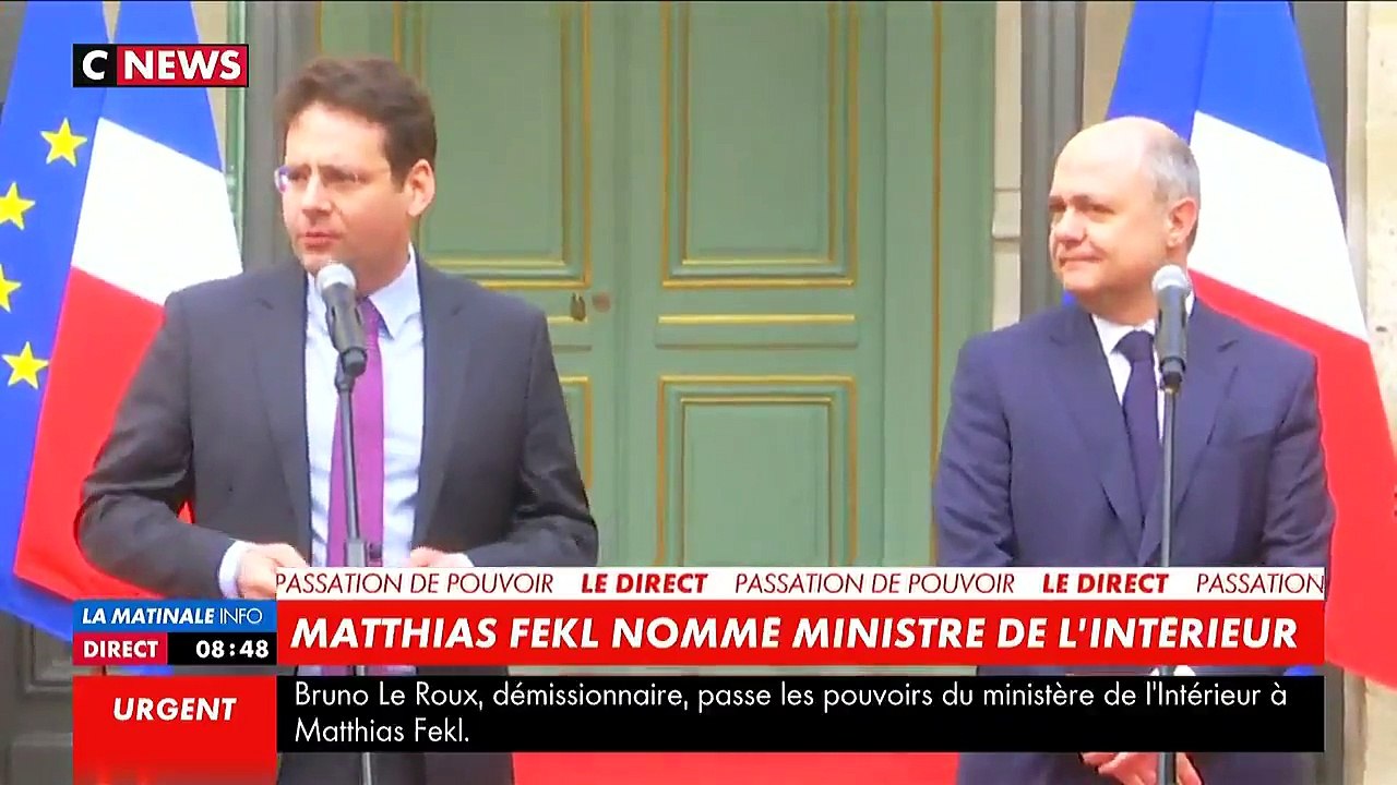 La passation de pouvoirs entre Bruno Le Roux et Matthias Fekl a eu lieu