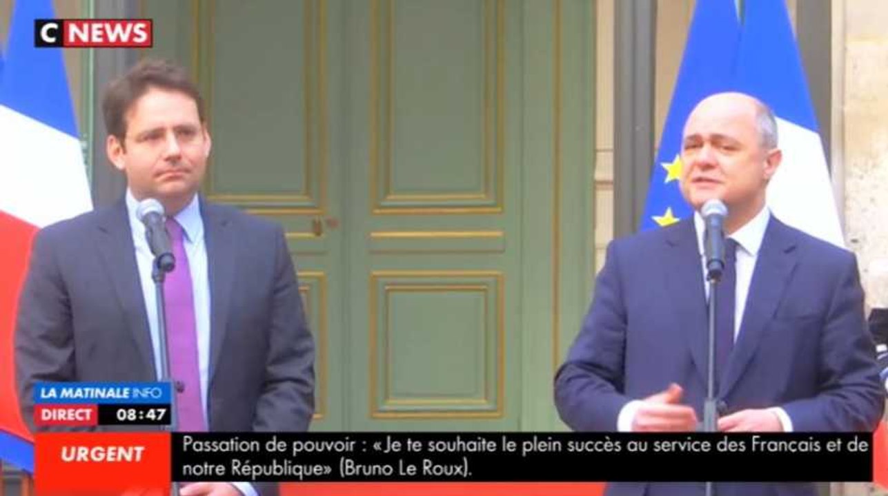 La passation de pouvoir entre Bruno Le Roux et Matthias Fekl