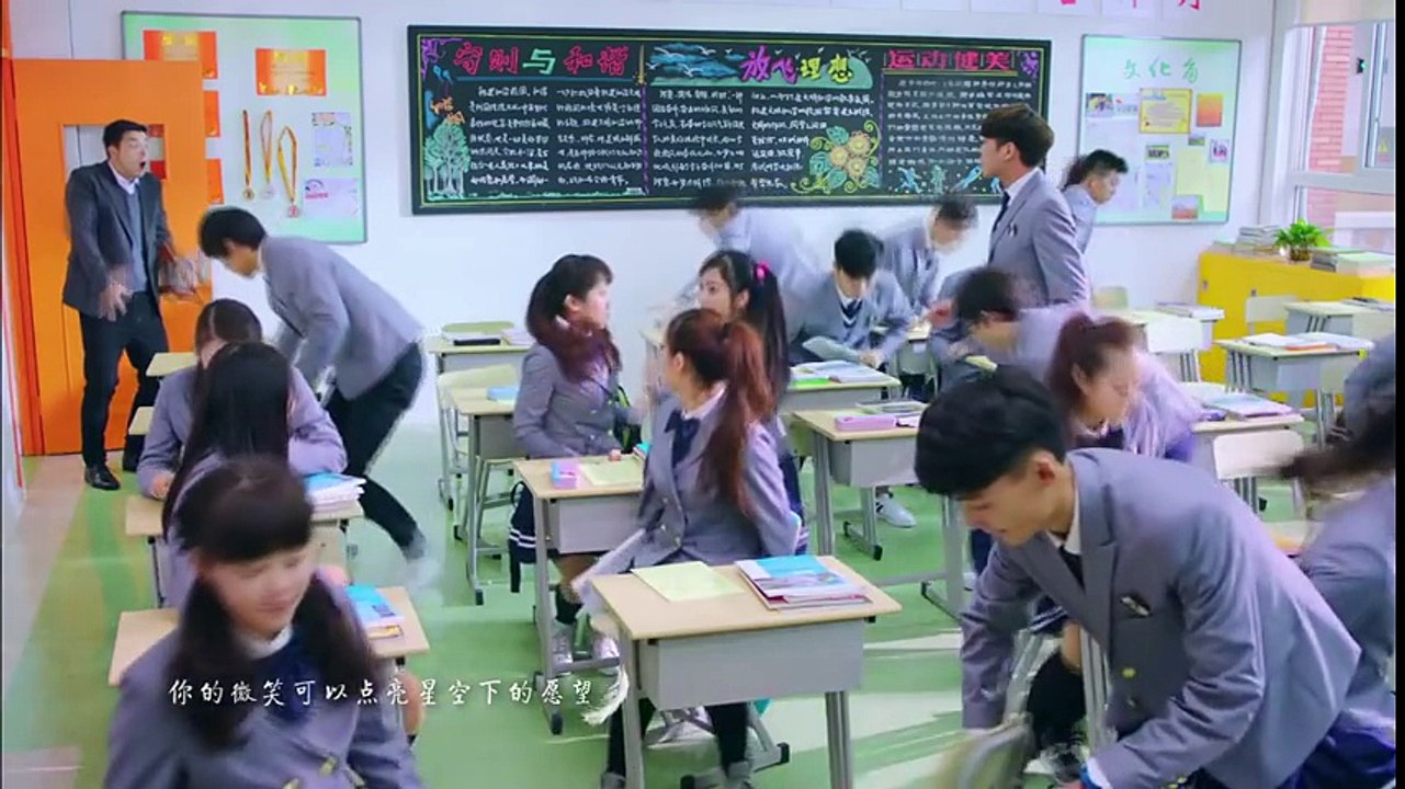 《十五年等待候鸟》青春剧情MV首发|青涩校园中十五年的暗恋