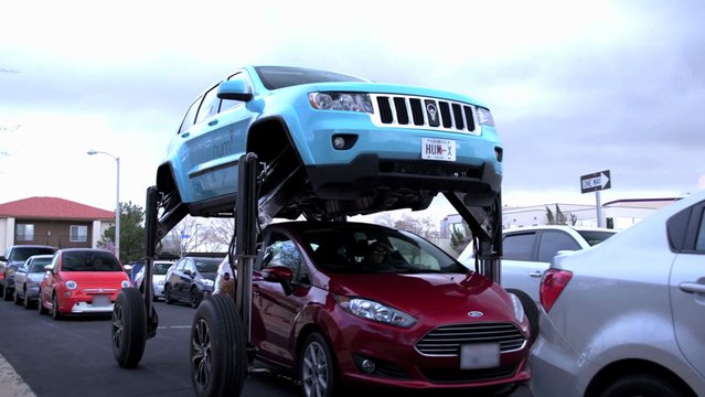 Hum Rider, une voiture capable de passer les embouteillages