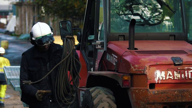 CONSTRUCTION NAVALE : LES CHANTIERS DE LA HAUTE-SEINE [BATEAUX-MOUCHES, BATEAUX HABITABLES...]