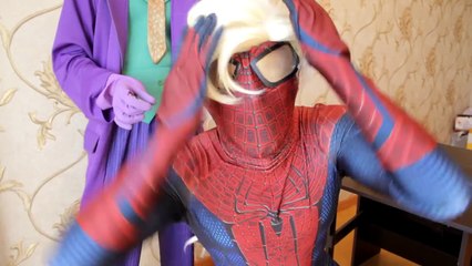 Spiderman & Frozen Elsa vs Fire! w/ Pink Spidergirl, Anna & Kristoff, Hulk, Joker & Snake