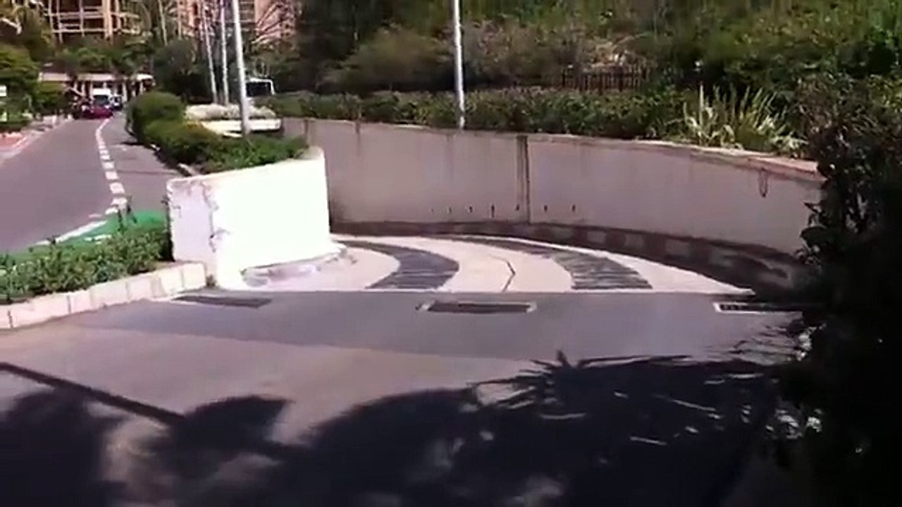 ‪B.M.W - BMW X6 M Haman Tycoon Evo Brutal Sound‬