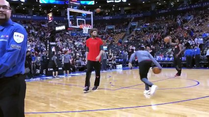 Avant de s'embrouiller avec Serge Ibaka, Robin Lopez s'était attaqué à la mascotte des Raptors