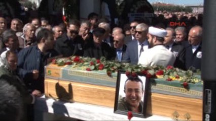 Download Video: Gazeteci Tayfun Talipoğlu, Ankara'da Son Yolculuğuna Uğurlandı 3