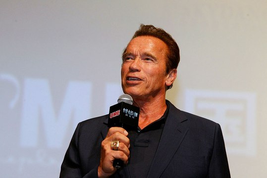 Schwarzenegger slams Trump over low approval ratings