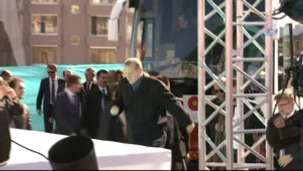 Cumhurbaşkanı Recep Tayyip Erdoğan: "El Alem Uzaya Çıkarken, Siz Türkiye'de Darbe Peşindeydiniz"