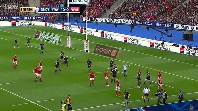 Le jaune de Virimi Vakatawa face au Pays de Galles