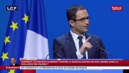 Download Video: Benoît Hamon répond aux élus sur sa réforme des rythmes scolaires