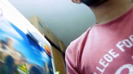 Annesine Anlamsız Şaka Yapıp Azar İşiten Genç