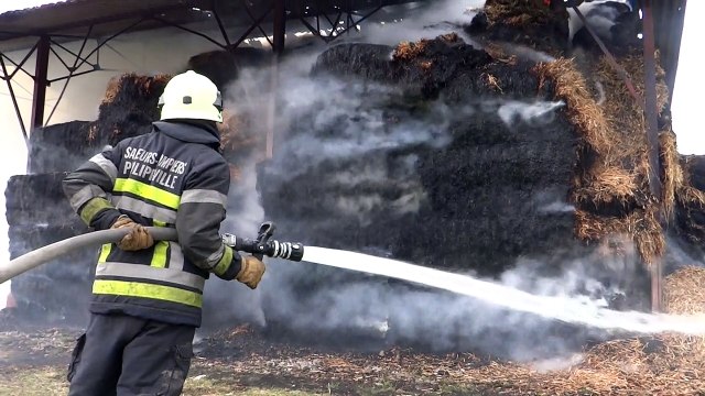 Florennes: incendie dans un hangar à Chaumont