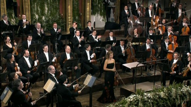 Anne-Sophie Mutter-Bach – Partita for Solo Violin No 2 in D minor : Sarabande.