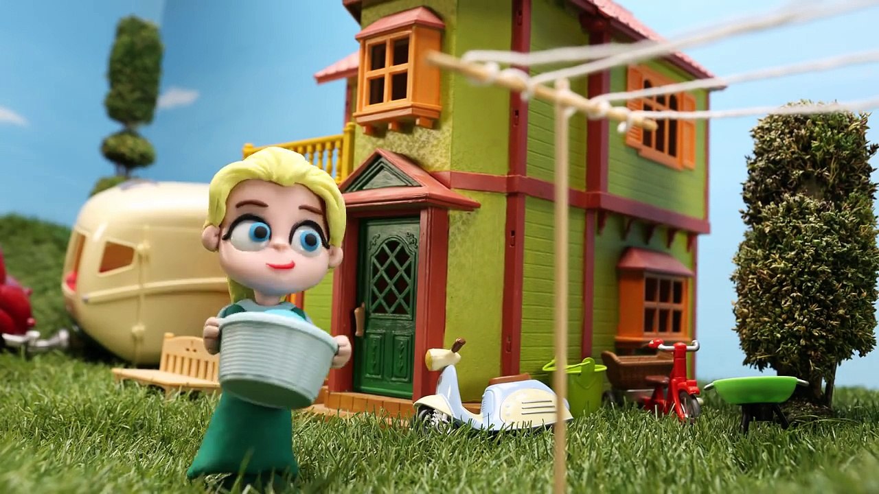 ELSA vs CAT who wins? Frozen Stop motion Movie Clips * Elsas World * Play Doh