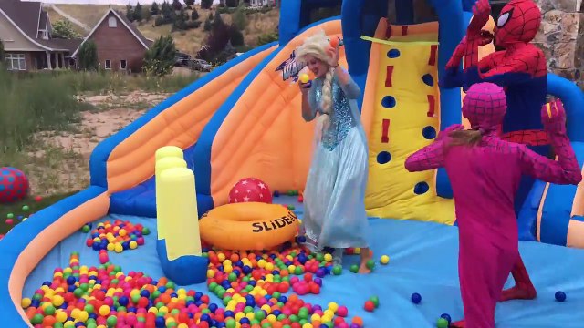 Аннабель Детка ребенок Плохо ванная вызов шоколад яйцо Семья Фонтан урод гигант скрытый Виктория