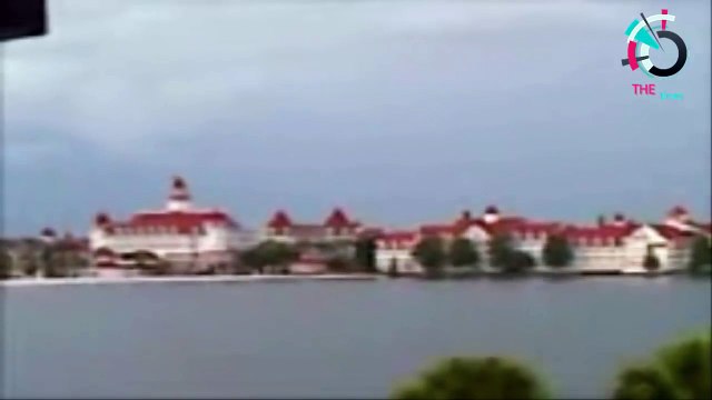 AMAZING Lightning Strike caught on camera World's Most Shocking Lightning Strike ✔P77