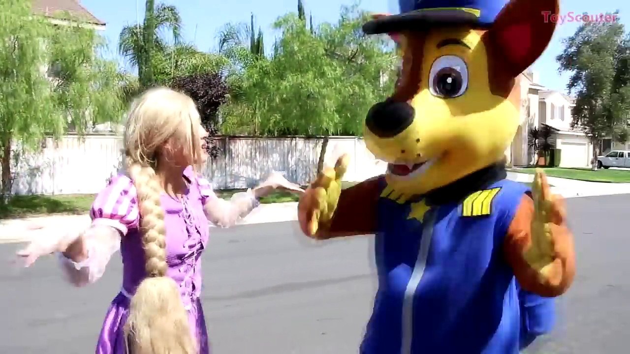 SUMO Princess Rapunzel FIGHT Joker! w Spiderman & The Witch Funny Superhero in Real Life